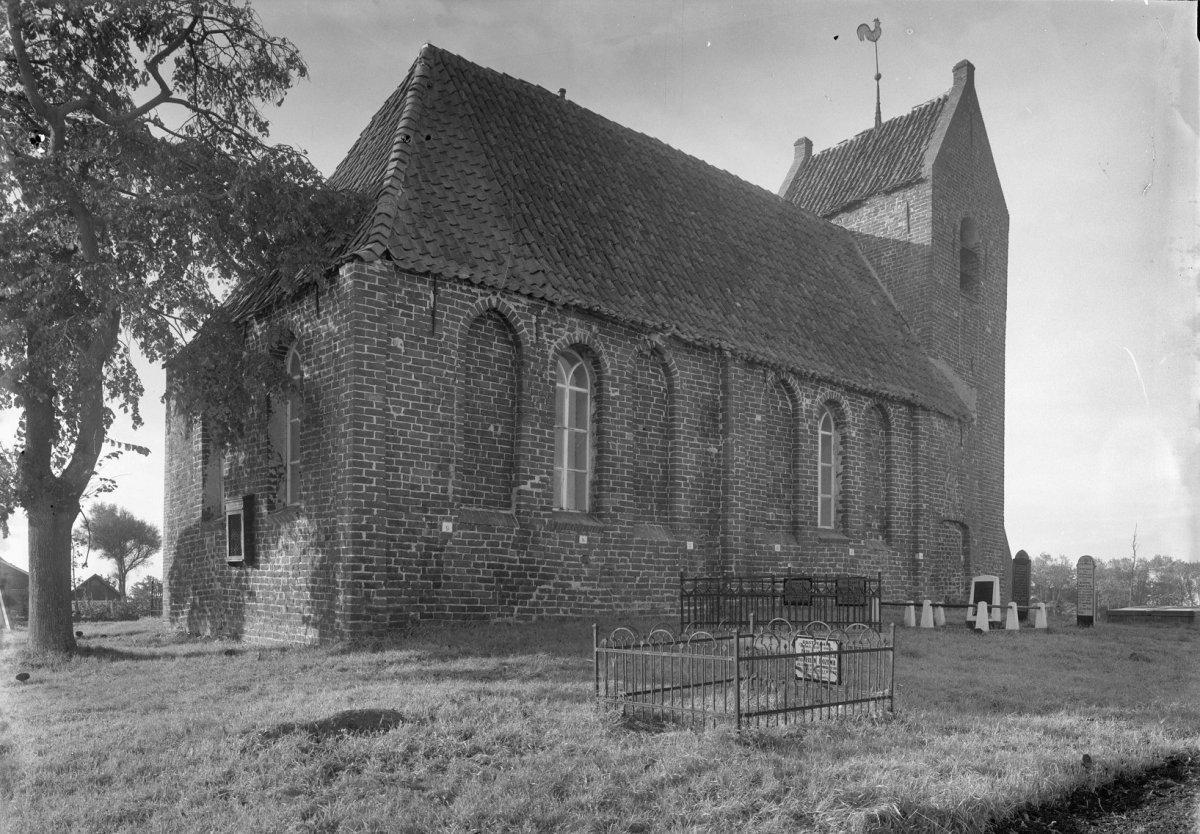 Black and white photo of a church