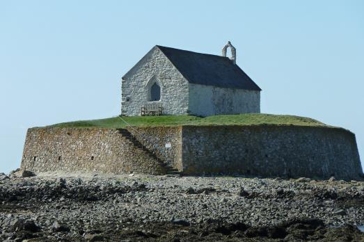 St Cwyfan