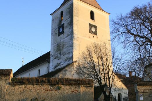 Guşteriţa Fortified Church