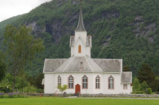 Eresfjord Church