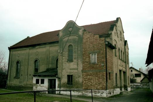 Status Quo synagogue in Senta