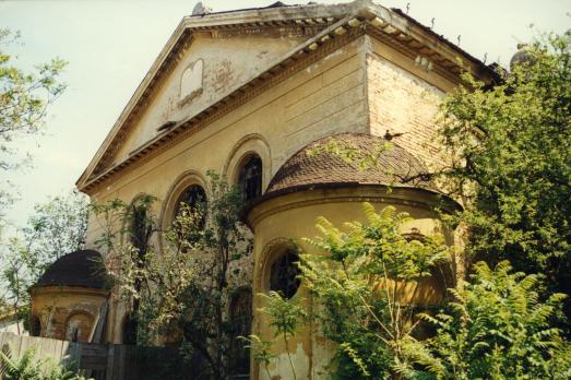 Hinech Neorim Synagogue in Oradea