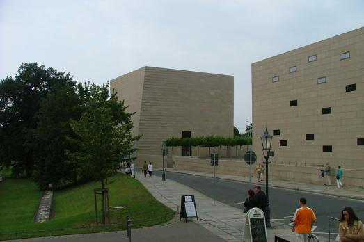 Synagogue and community center in Dresden