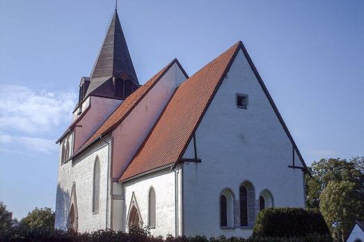 Väskinde Church