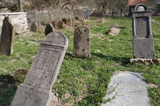 Perechyn Jewish Cemetery