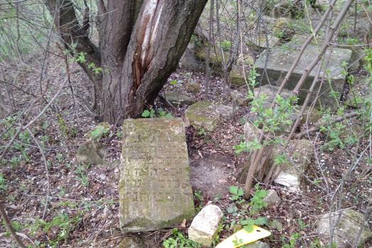 Valea lui Vlad Jewish Cemetery