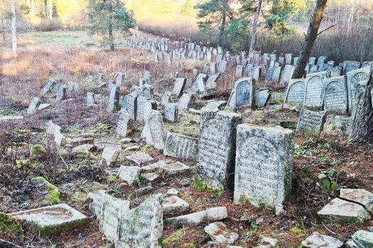 Jozefow Jewish Cemetery