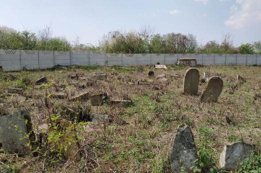 Ruske Jewish Cemetery