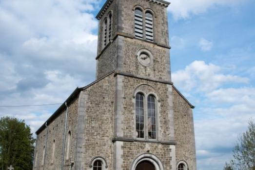 Church od Saint Pierre, Halleux