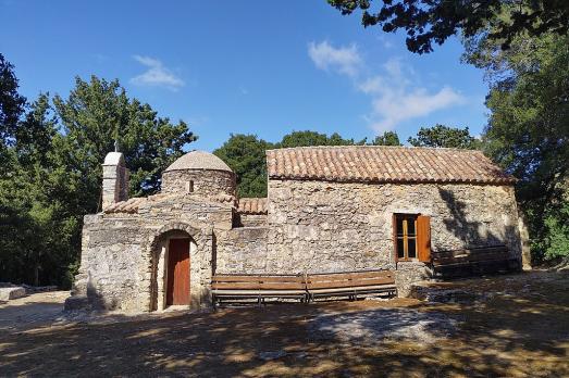 Church of Christ the Savior, Temenia