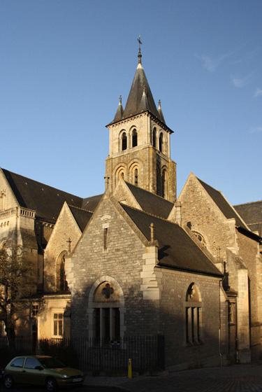 Cathédrale de la Sainte-Trinité de Laval | Religiana