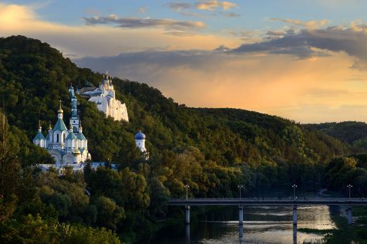 Sviatohirsk Lavra