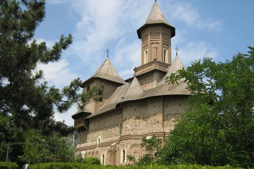 Fortified church of St. Precistus