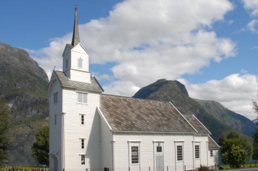Oppstryn Church