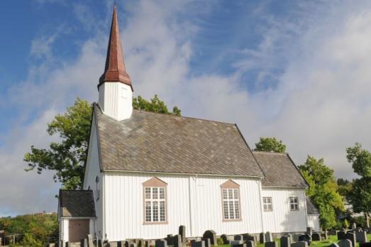 Leksvik kirke