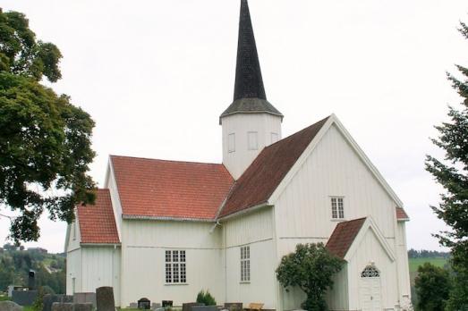 Brøttum kirke