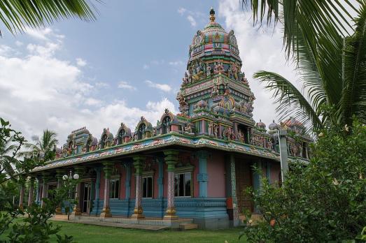 Temple Tamoul Narassingua Perournal