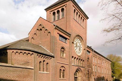 Monastery and Church St. Alfons / Office building