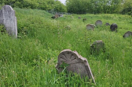 Khmilnyk Jewish Cemetery