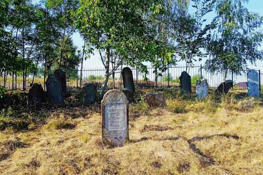 Klyachanovo Jewish Cemetery