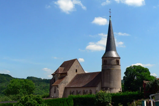 Église St Marcel, Zetting